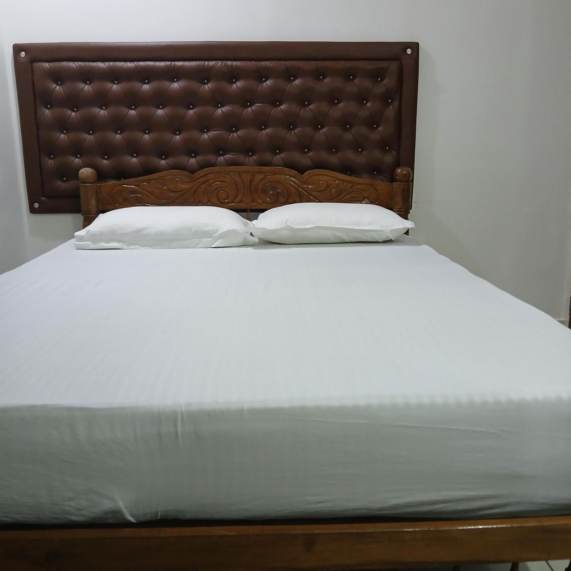 Annies Inn Homestay Kochi ภายนอก รูปภาพ