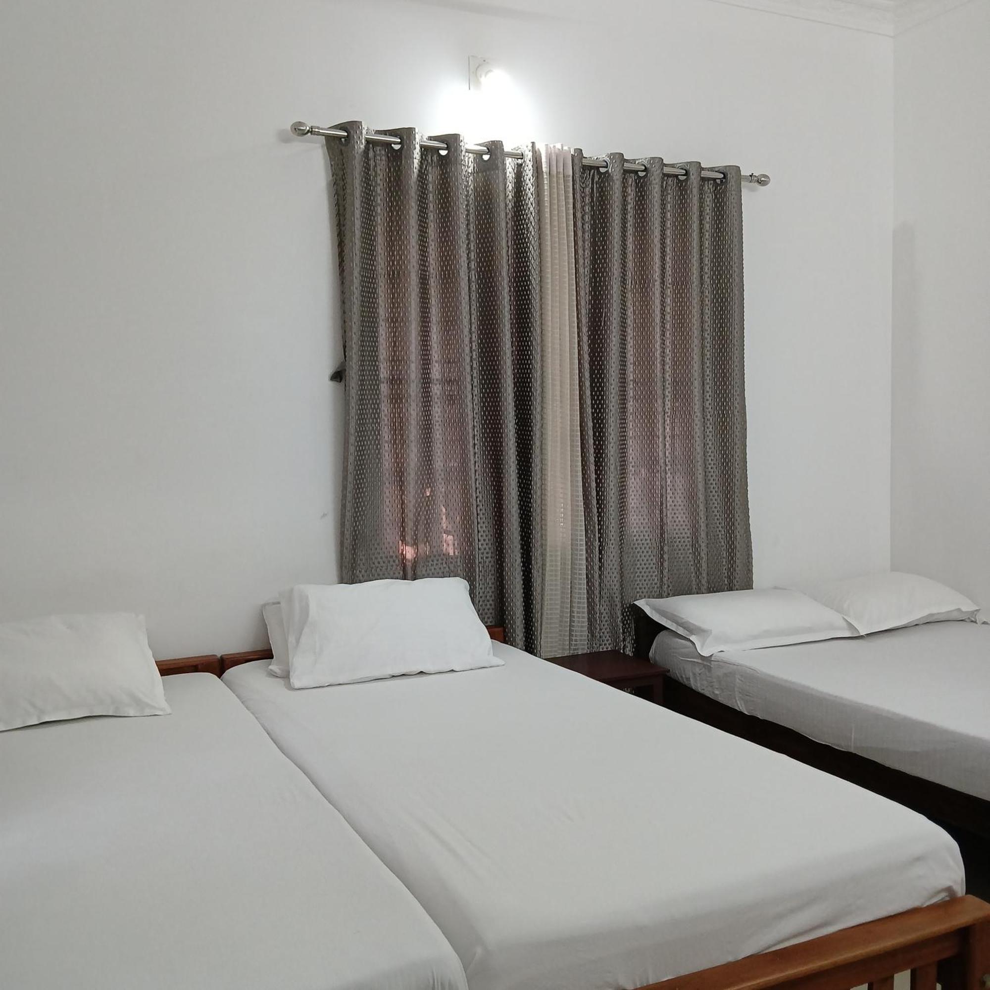 Annies Inn Homestay Kochi ภายนอก รูปภาพ
