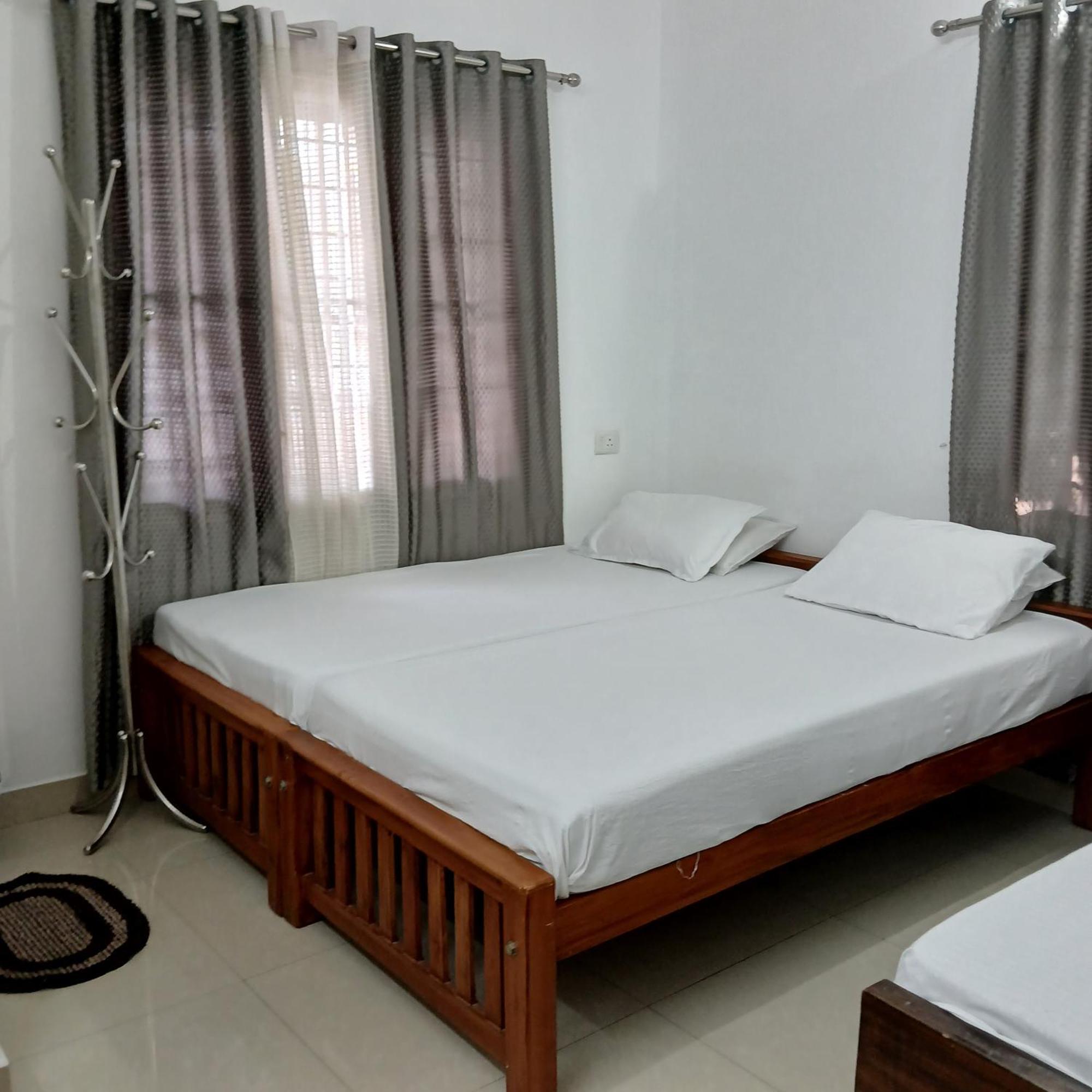 Annies Inn Homestay Kochi ภายนอก รูปภาพ
