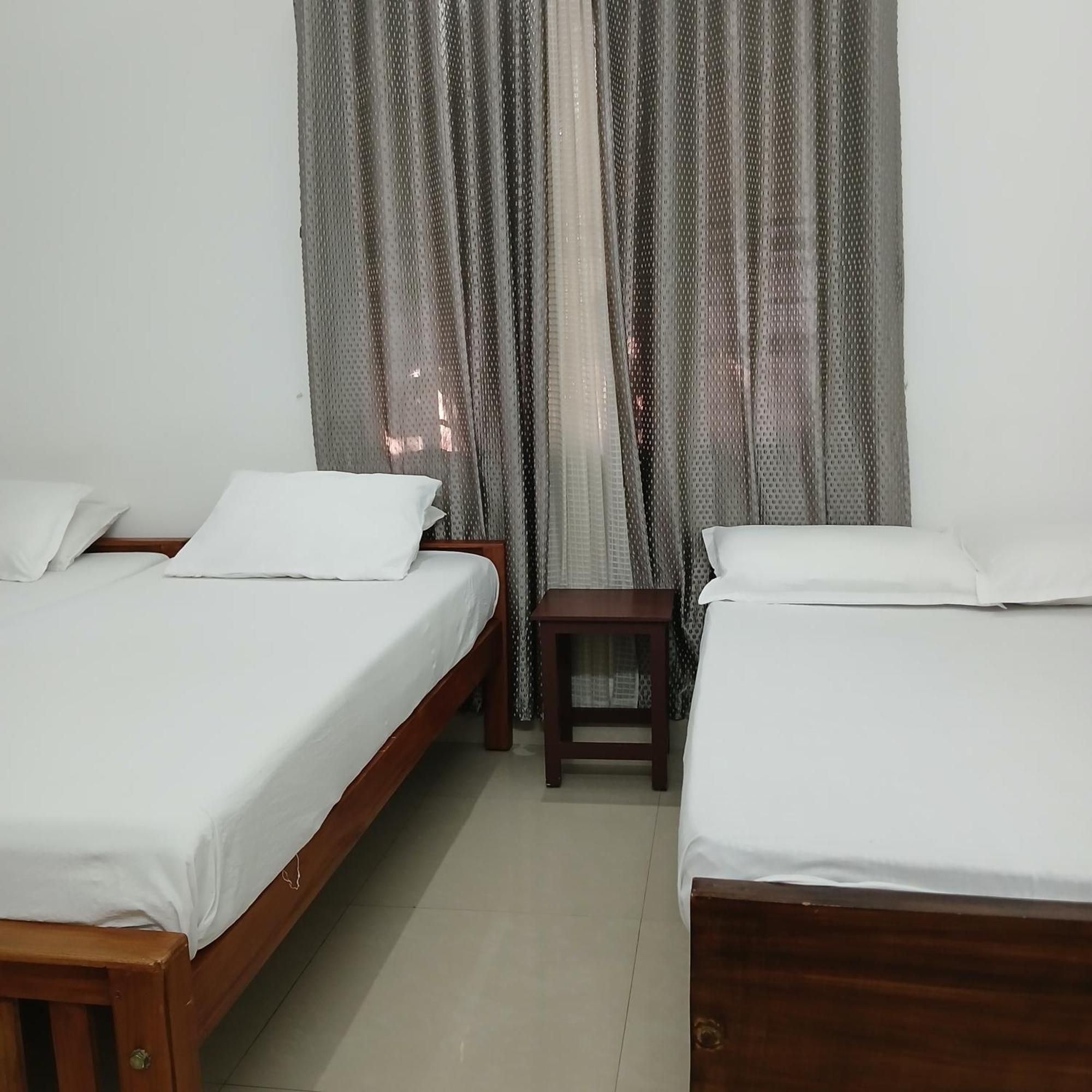 Annies Inn Homestay Kochi ภายนอก รูปภาพ